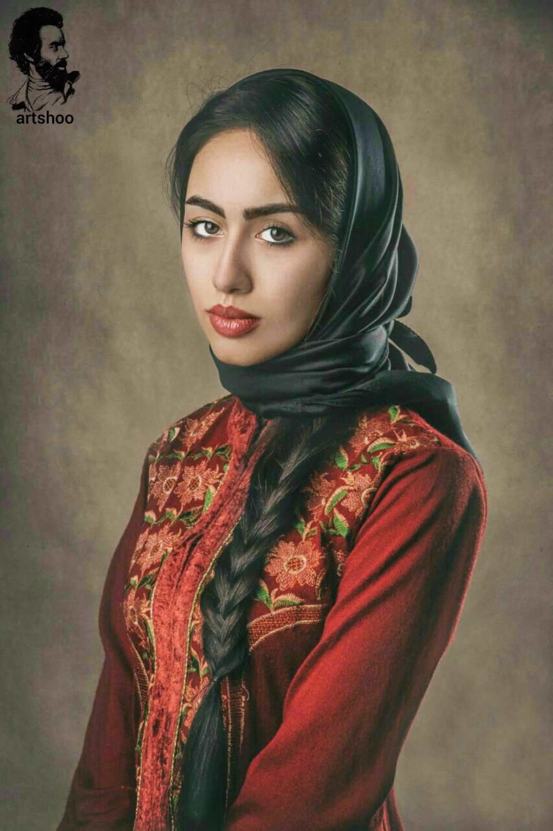 مدل سیاه قلم اورژینال